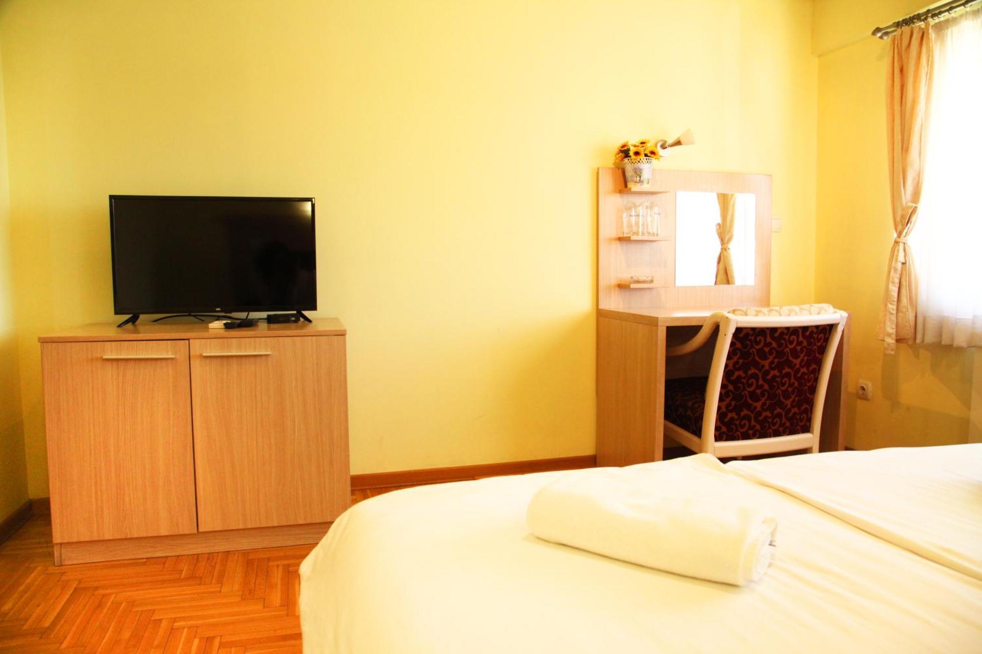 S Club Resort Hotel Aqua Park And Spa Belgrade Room photo